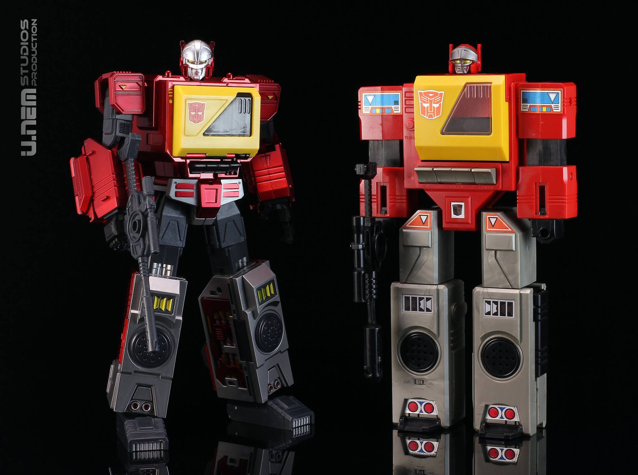 Keith's Fantasy Club Transistor and Generation 1 Blaster in robot mode