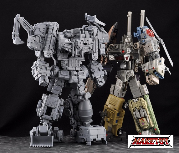 Prototype Maketoys Giant and FansProject Colossus