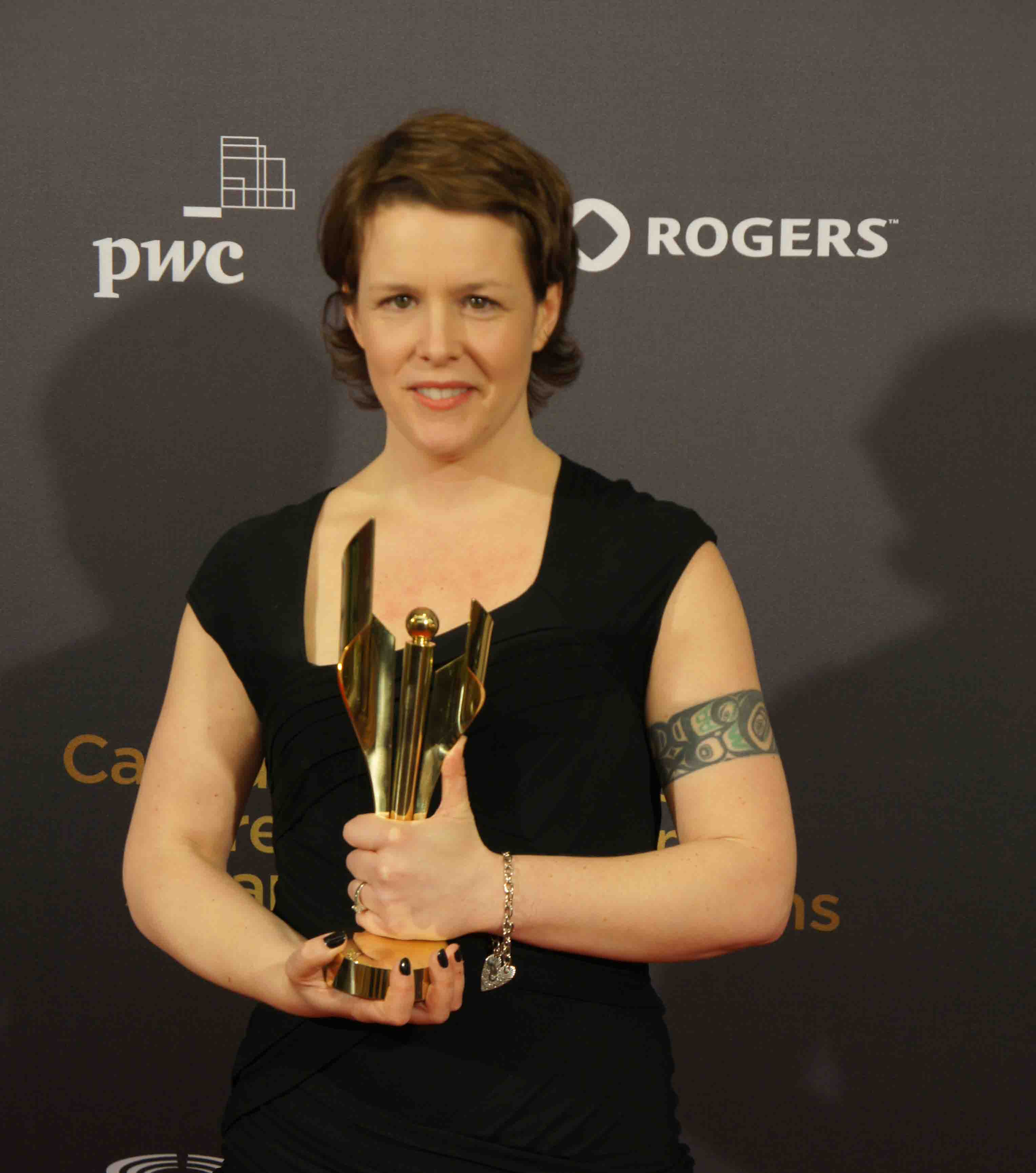 Sheona McDonald with her Canadian Screen Award for When Dreams Take Flight
